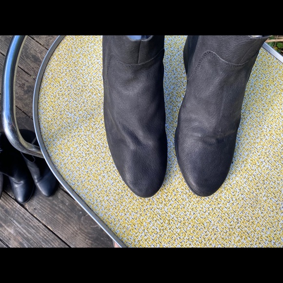 Super Soft Leather Ankle Boots-Like NEW - Picture 2 of 3